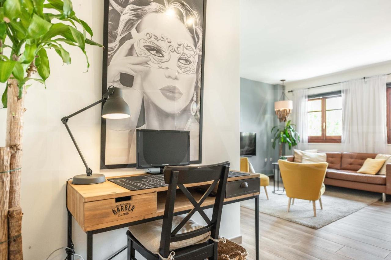 Spacious Apartment Next To Plaza De La Merced By Rems Málaga Buitenkant foto