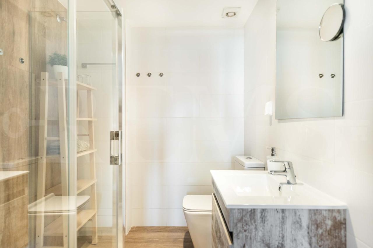 Spacious Apartment Next To Plaza De La Merced By Rems Málaga Buitenkant foto