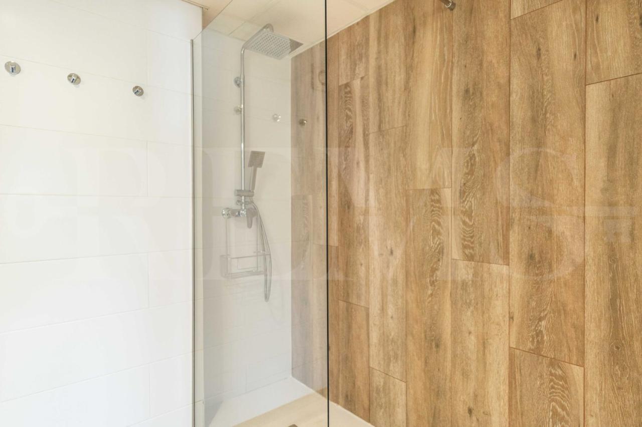 Spacious Apartment Next To Plaza De La Merced By Rems Málaga Buitenkant foto