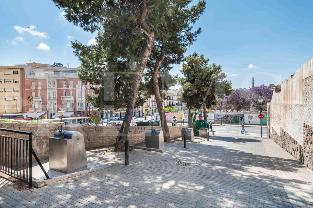 Spacious Apartment Next To Plaza De La Merced By Rems Málaga Buitenkant foto