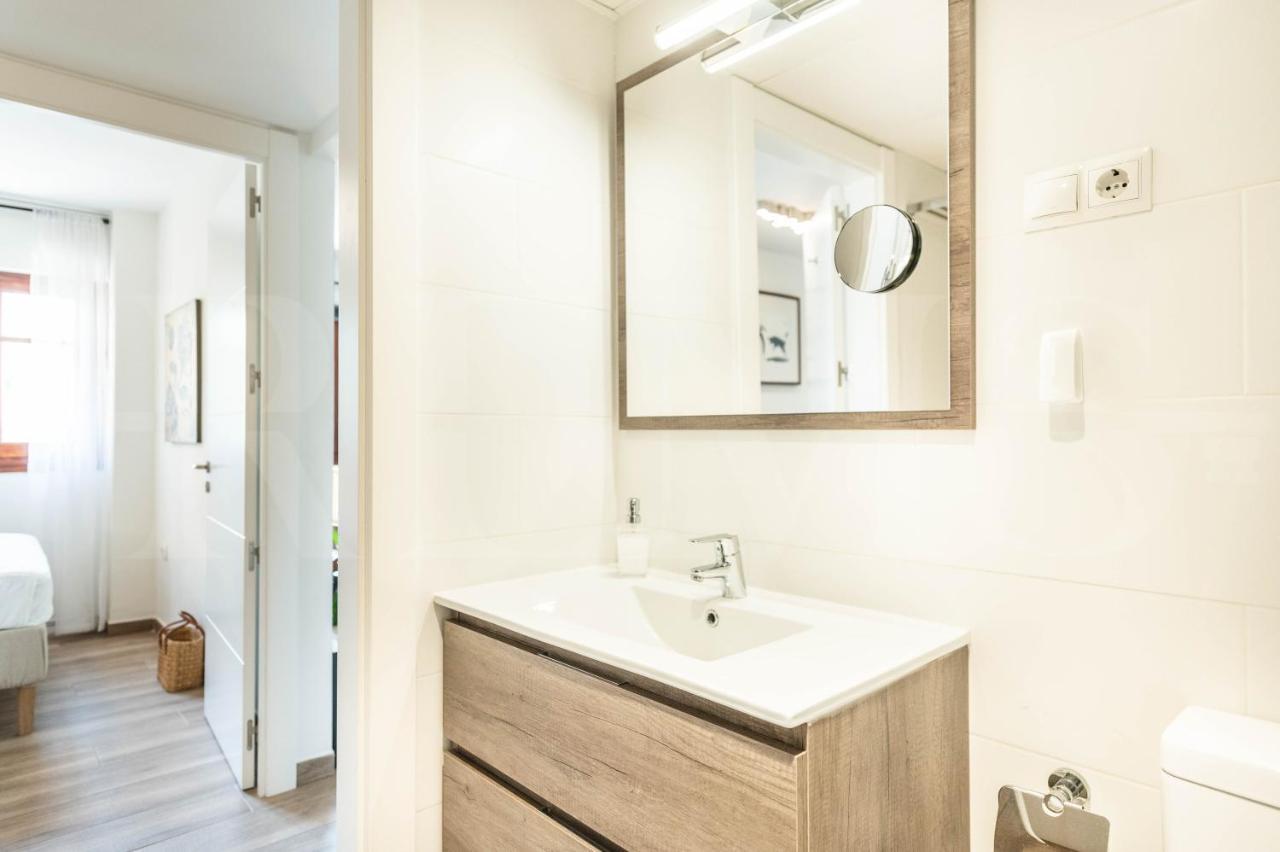 Spacious Apartment Next To Plaza De La Merced By Rems Málaga Buitenkant foto