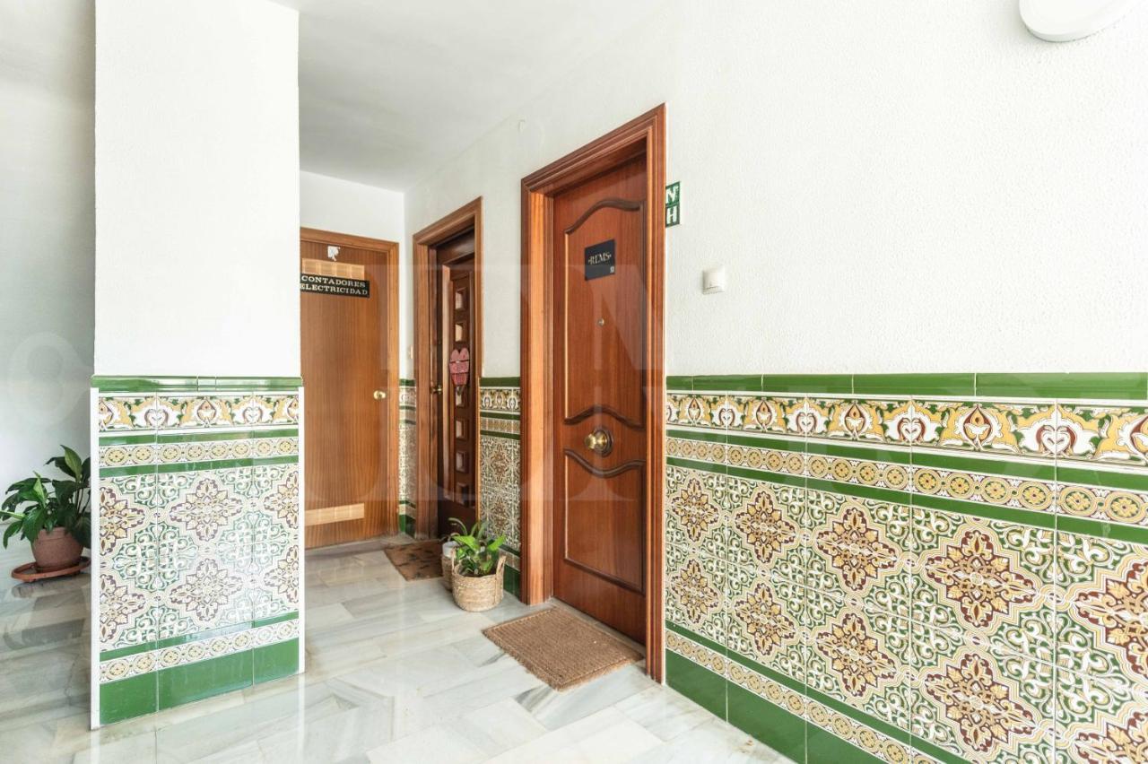 Spacious Apartment Next To Plaza De La Merced By Rems Málaga Buitenkant foto