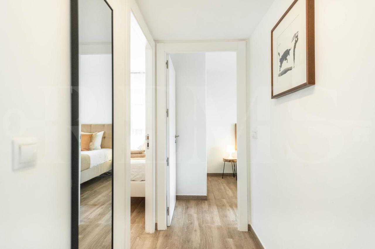 Spacious Apartment Next To Plaza De La Merced By Rems Málaga Buitenkant foto